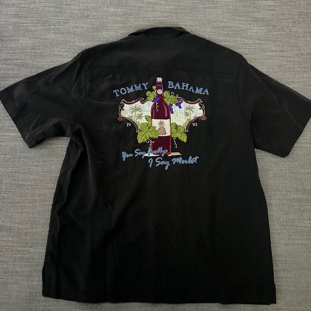Tommy Bahama Silk Shirt Mens S Black Goodbye Merlot Wine Embroidered - Picture 2 of 10